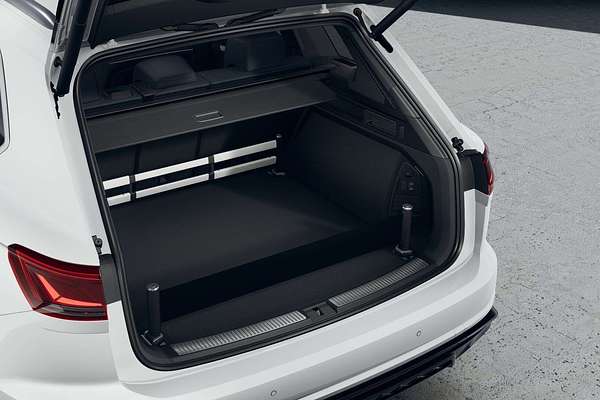 2025 Volkswagen Touareg 210TDI R-Line RC