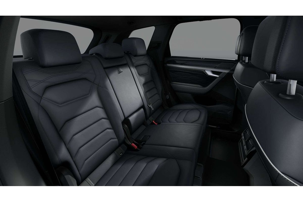 2024 Volkswagen Touareg 210TDI R-Line RC