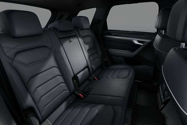 2025 Volkswagen Touareg 210TDI R-Line RC
