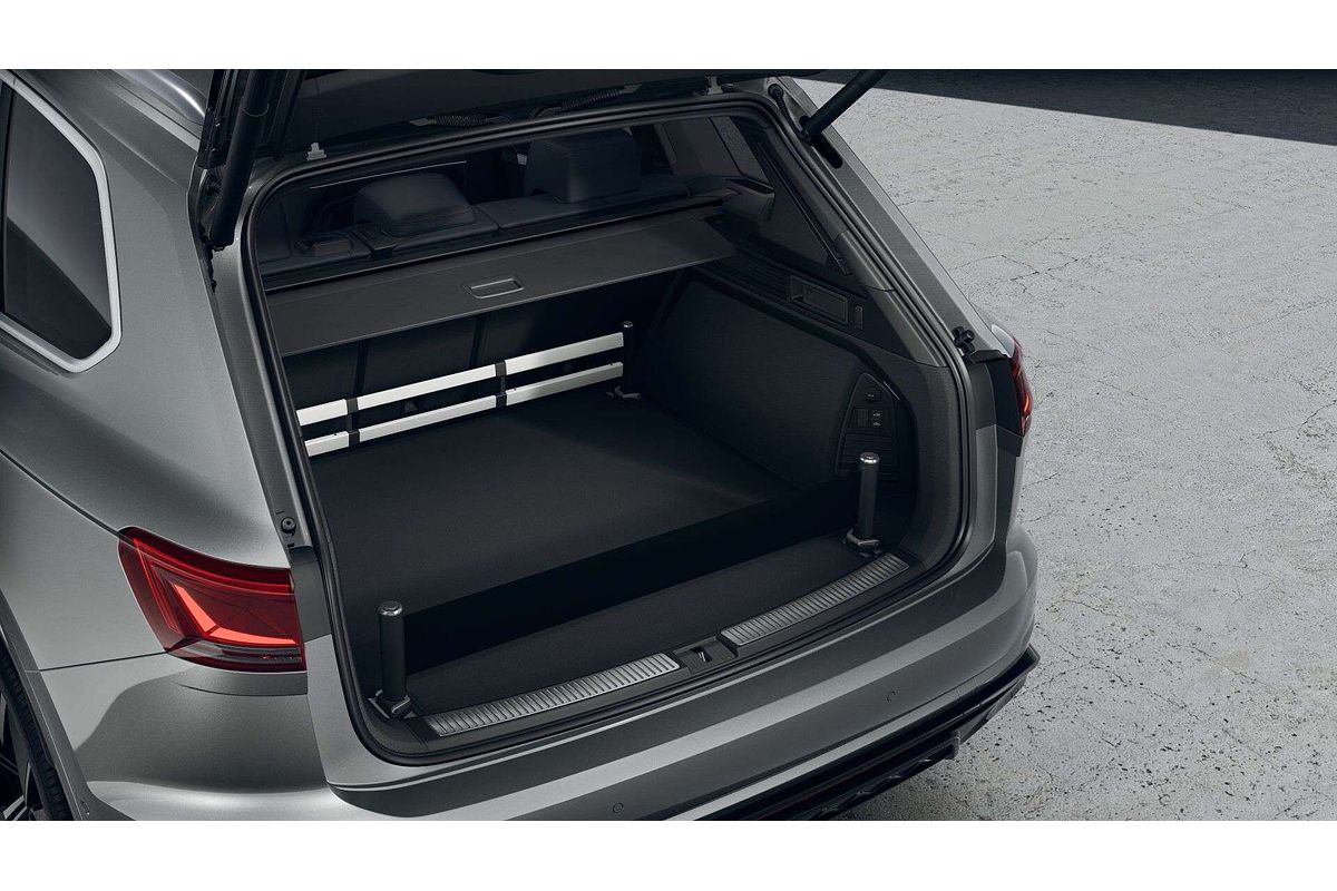 2024 Volkswagen Touareg 210TDI R-Line RC