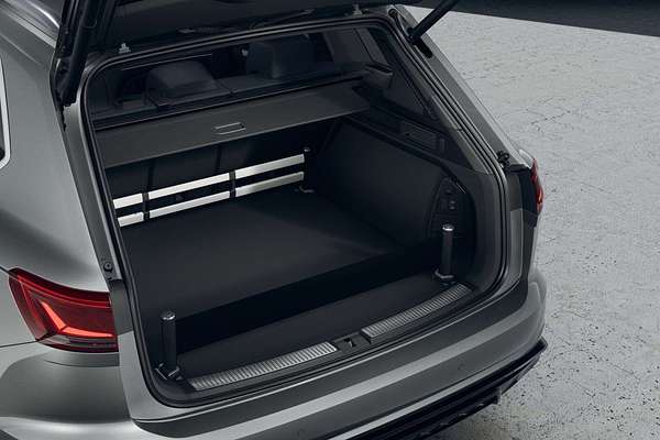 2025 Volkswagen Touareg 210TDI R-Line RC