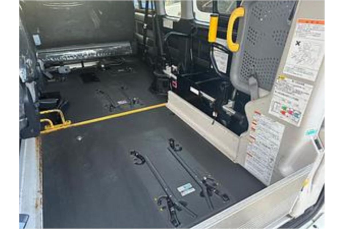 2015 Toyota Hiace