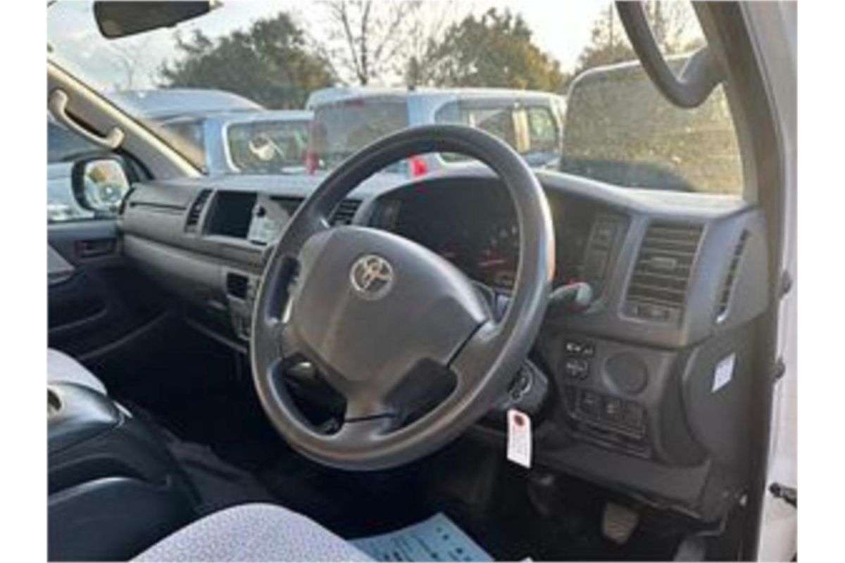 2015 Toyota Hiace