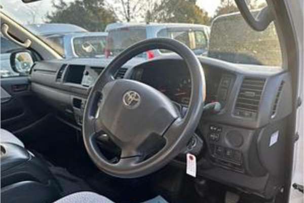2015 Toyota Hiace