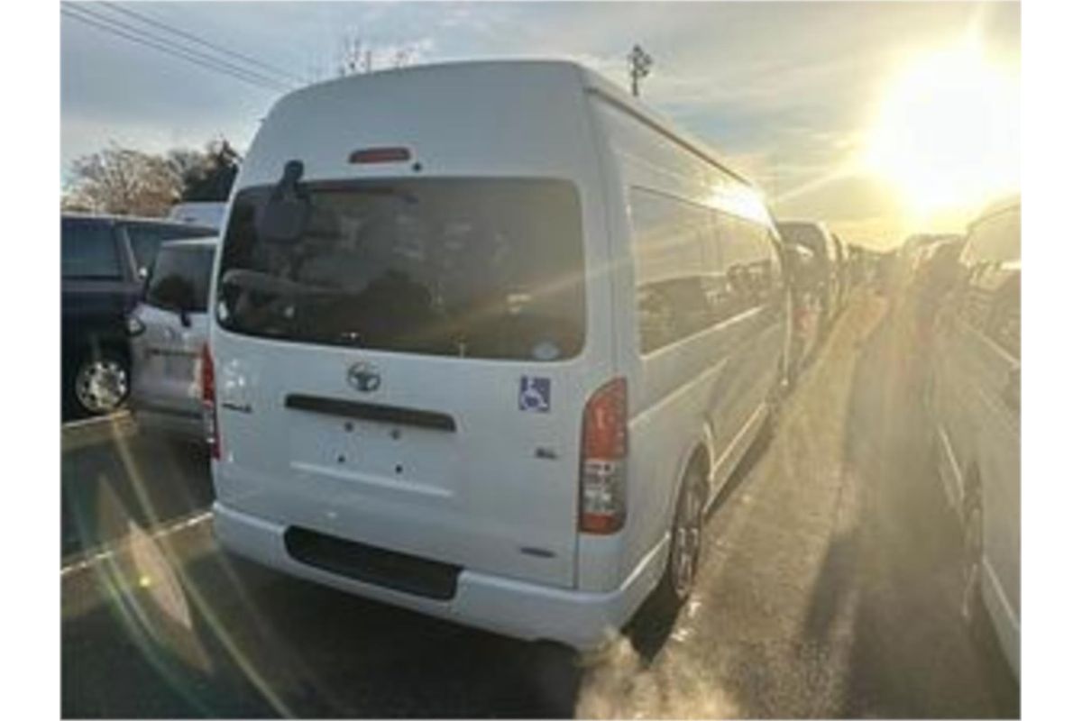 2015 Toyota Hiace