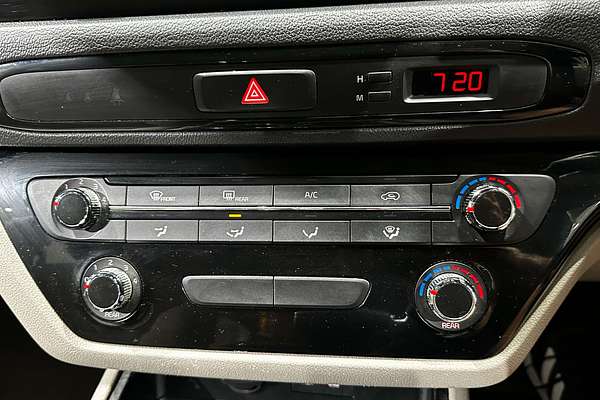 2019 Kia Carnival S YP