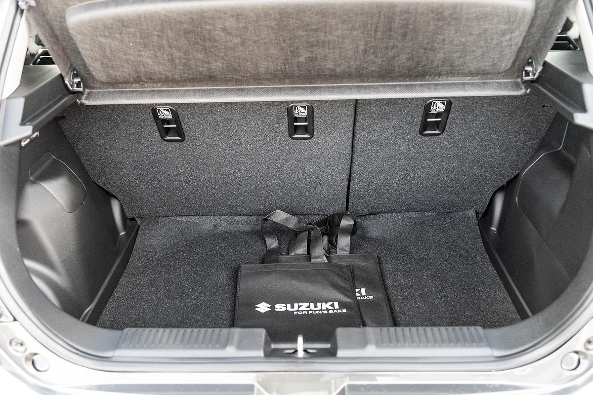 2025 Suzuki Swift Hybrid Plus UZ