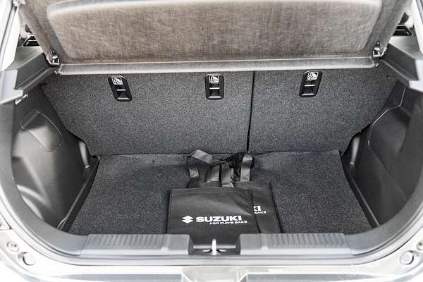 2025 Suzuki Swift Hybrid Plus UZ