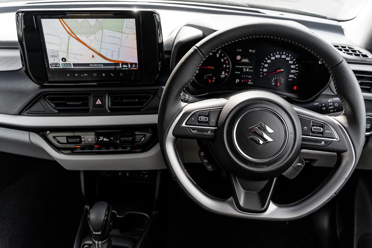 2025 Suzuki Swift Hybrid Plus UZ