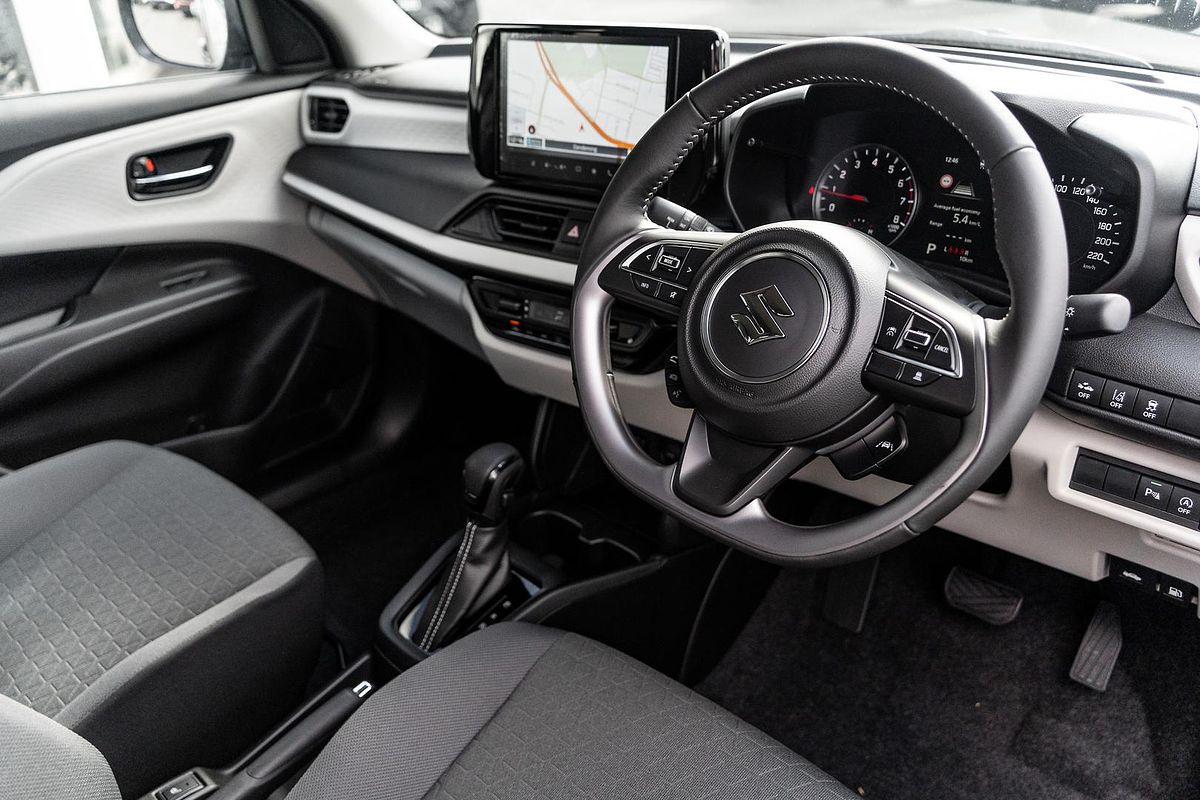 2025 Suzuki Swift Hybrid Plus UZ