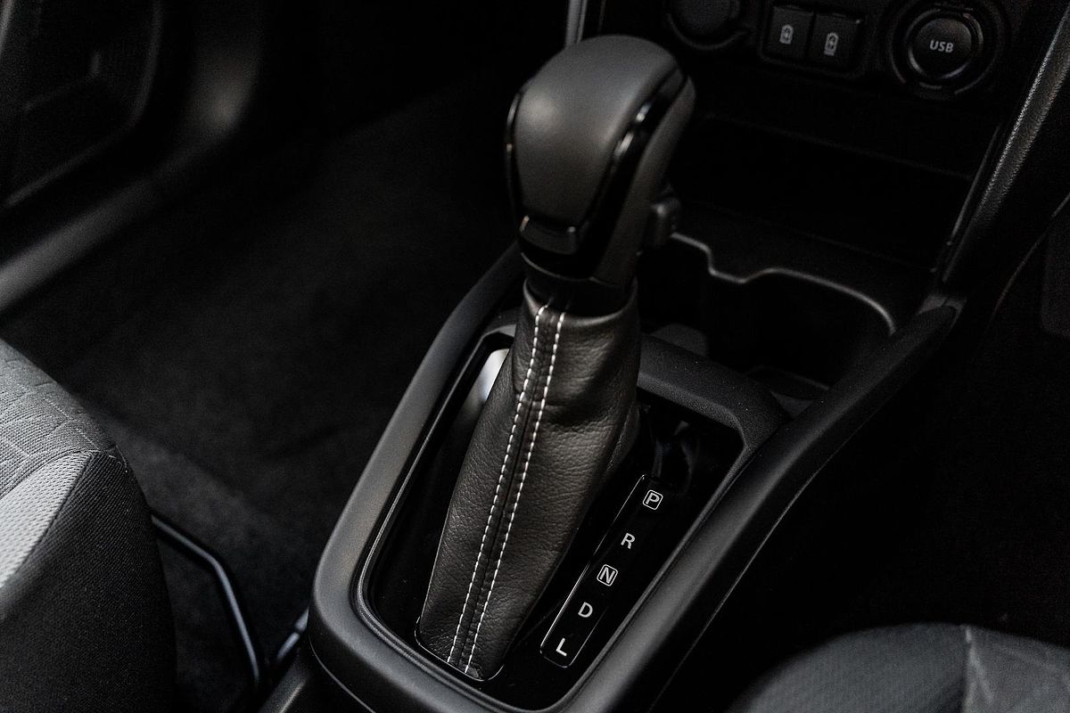 2025 Suzuki Swift Hybrid Plus UZ