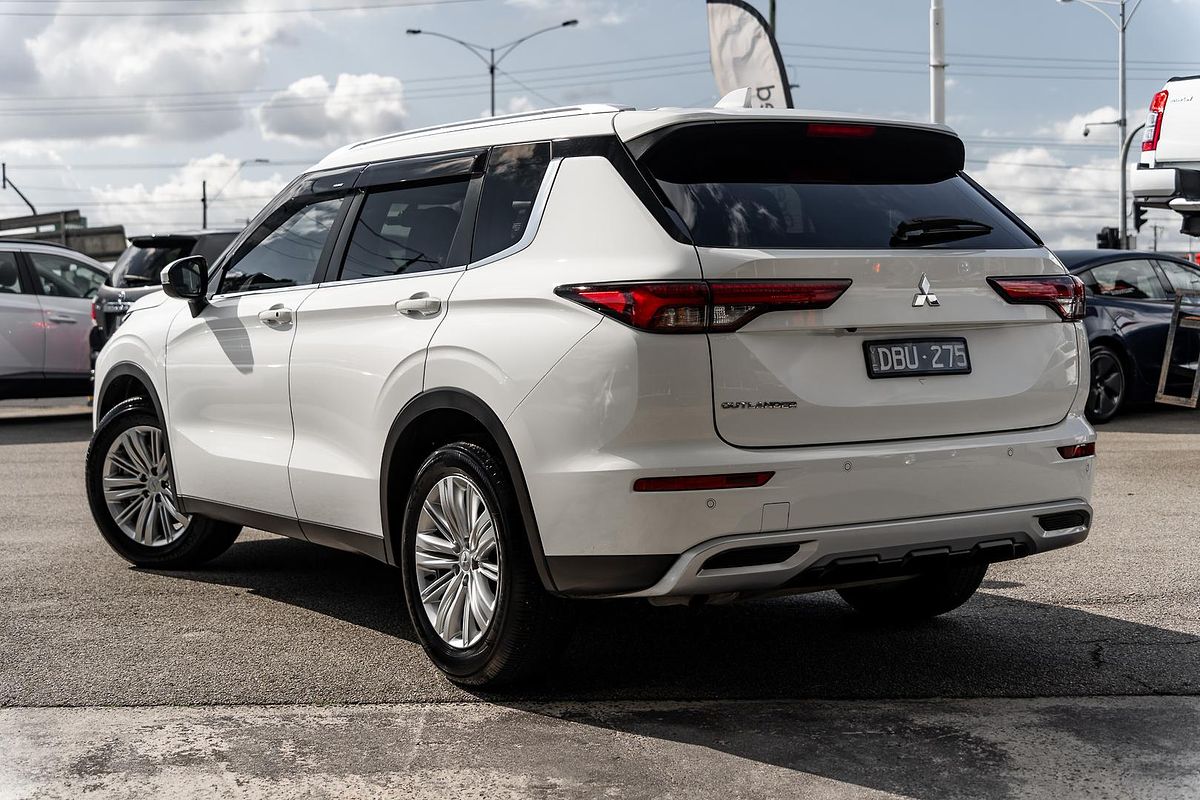 2024 Mitsubishi Outlander LS ZM