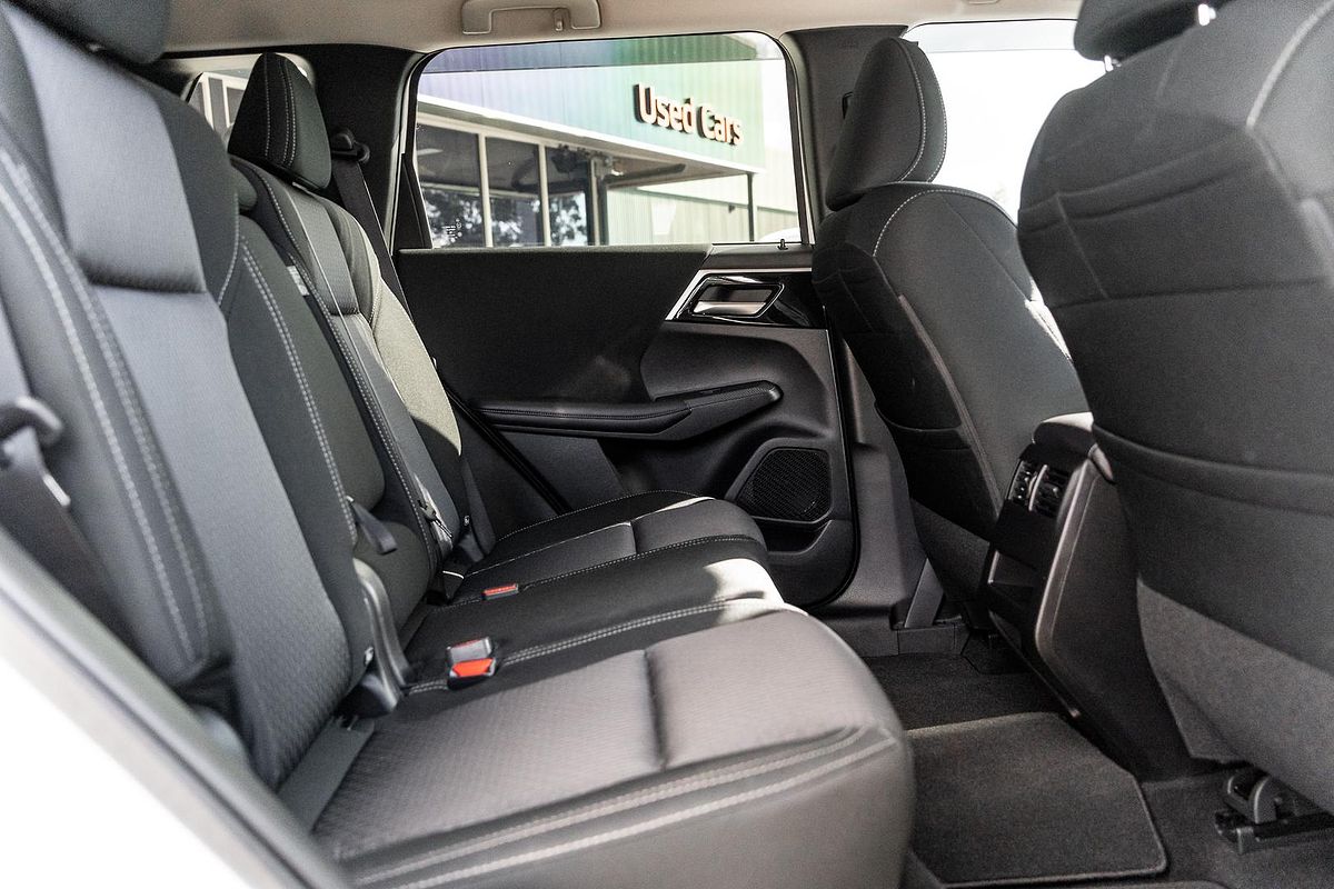2024 Mitsubishi Outlander LS ZM