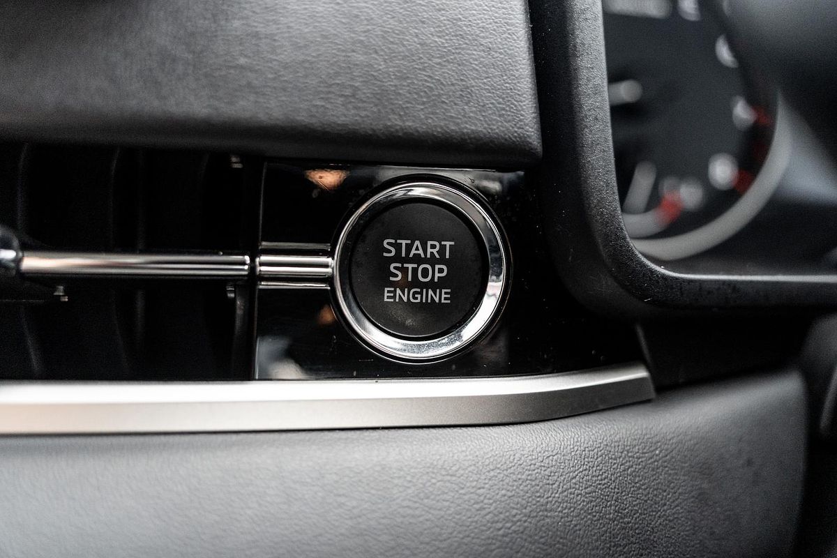 2024 Mitsubishi Outlander LS ZM