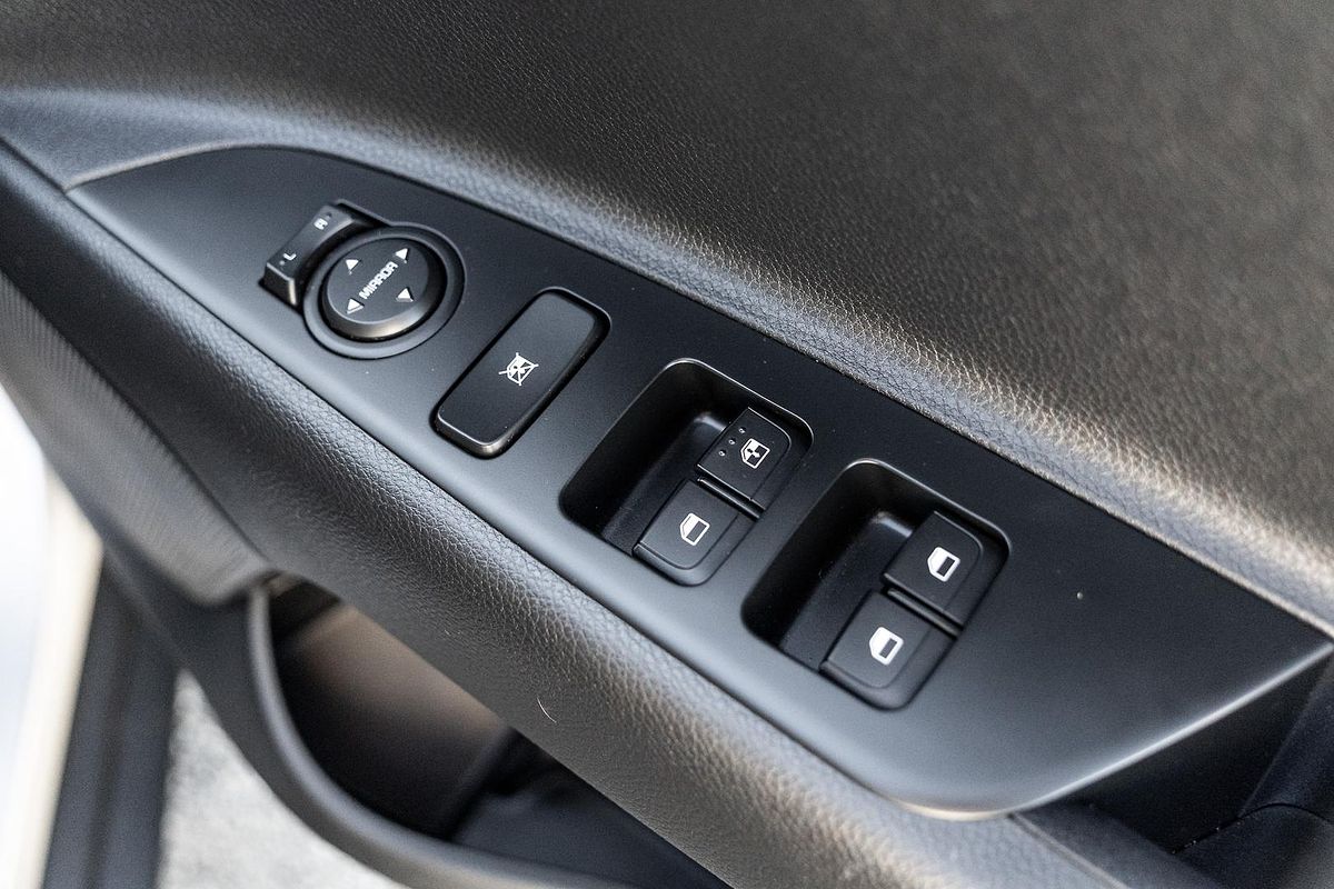 2022 Kia Stonic S YB