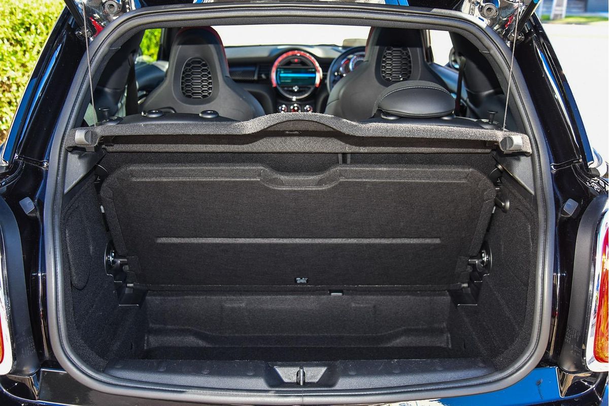 2018 MINI Hatch John Cooper Works F56 LCI