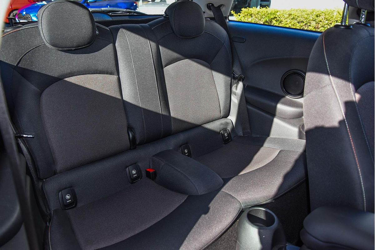 2016 MINI Hatch Cooper F56
