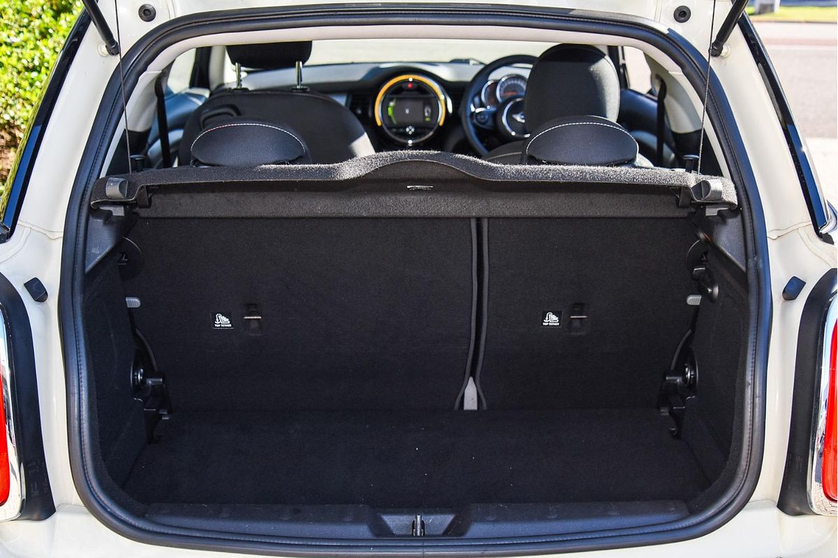 2016 MINI Hatch Cooper F56