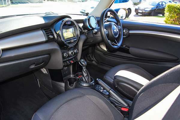 2016 MINI Hatch Cooper F56