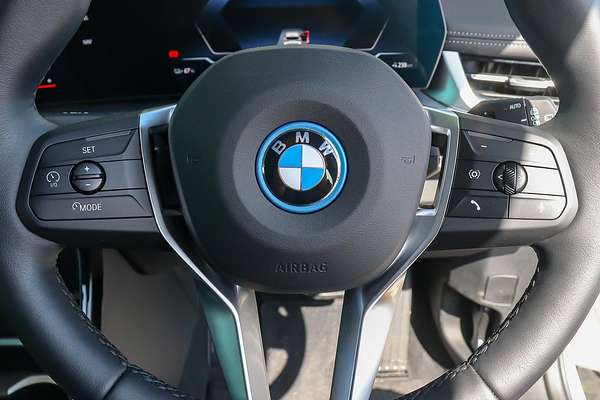 2024 BMW iX1 eDrive20 xLine U11