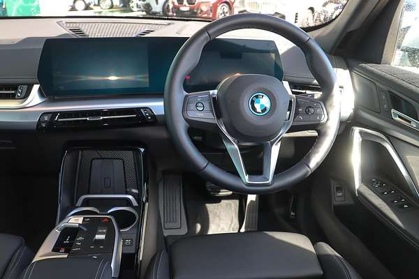 2024 BMW iX1 eDrive20 xLine U11