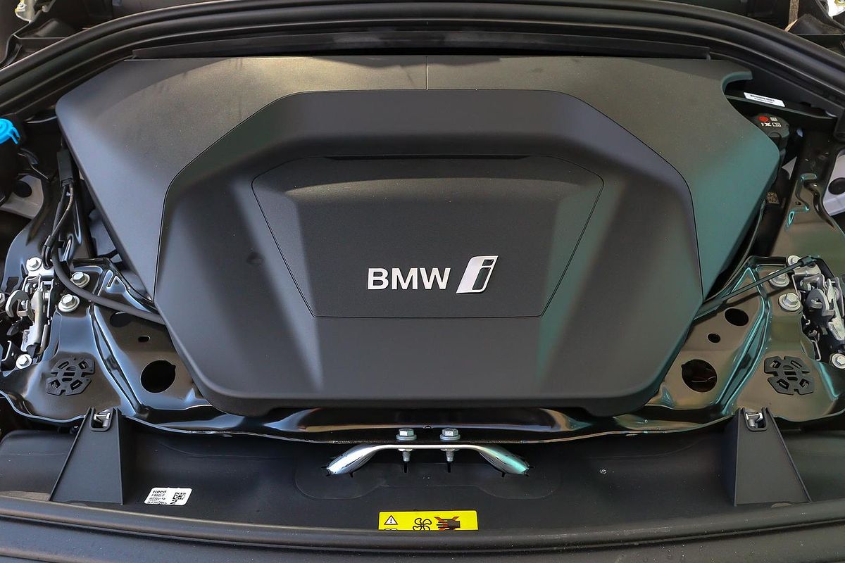 2024 BMW iX1 eDrive20 xLine U11