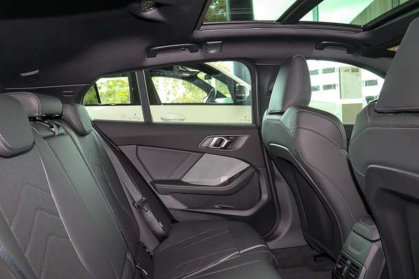 2024 BMW 1 Series 118 M Sport F70