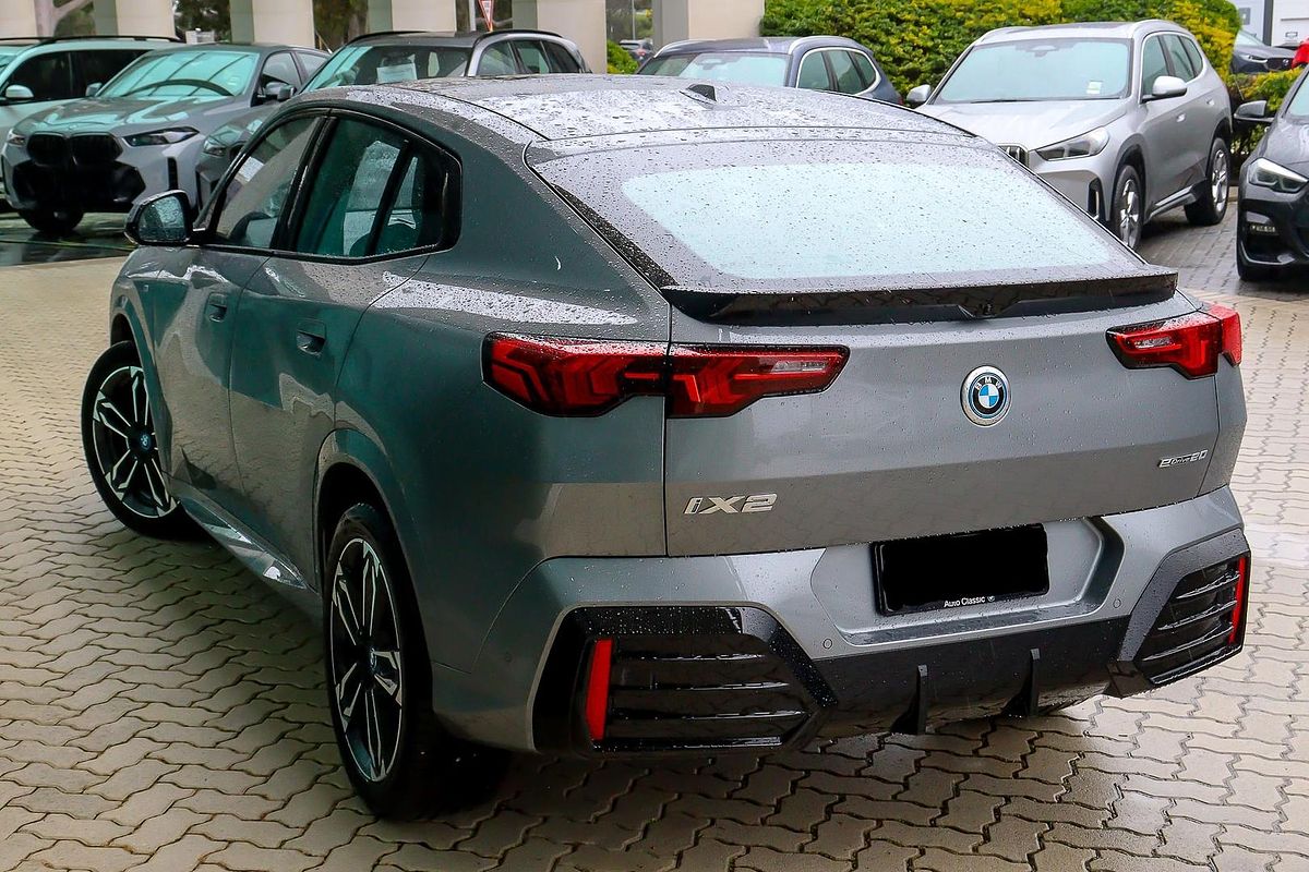 2024 BMW iX2 eDrive20 M Sport U10