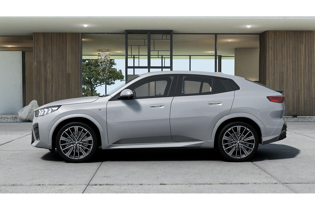 2025 BMW X2 xDrive20i M Sport U10