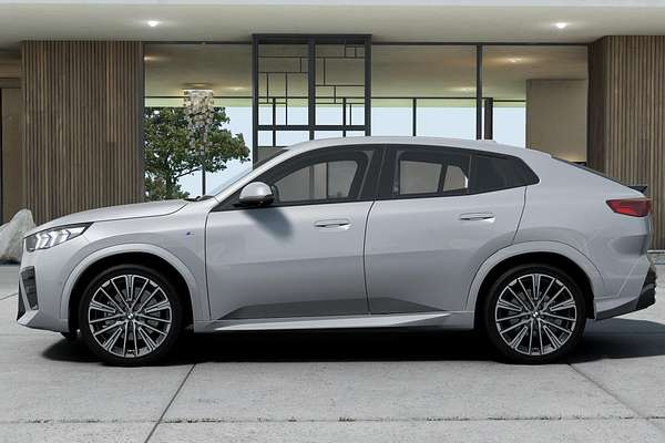 2025 BMW X2 xDrive20i M Sport U10