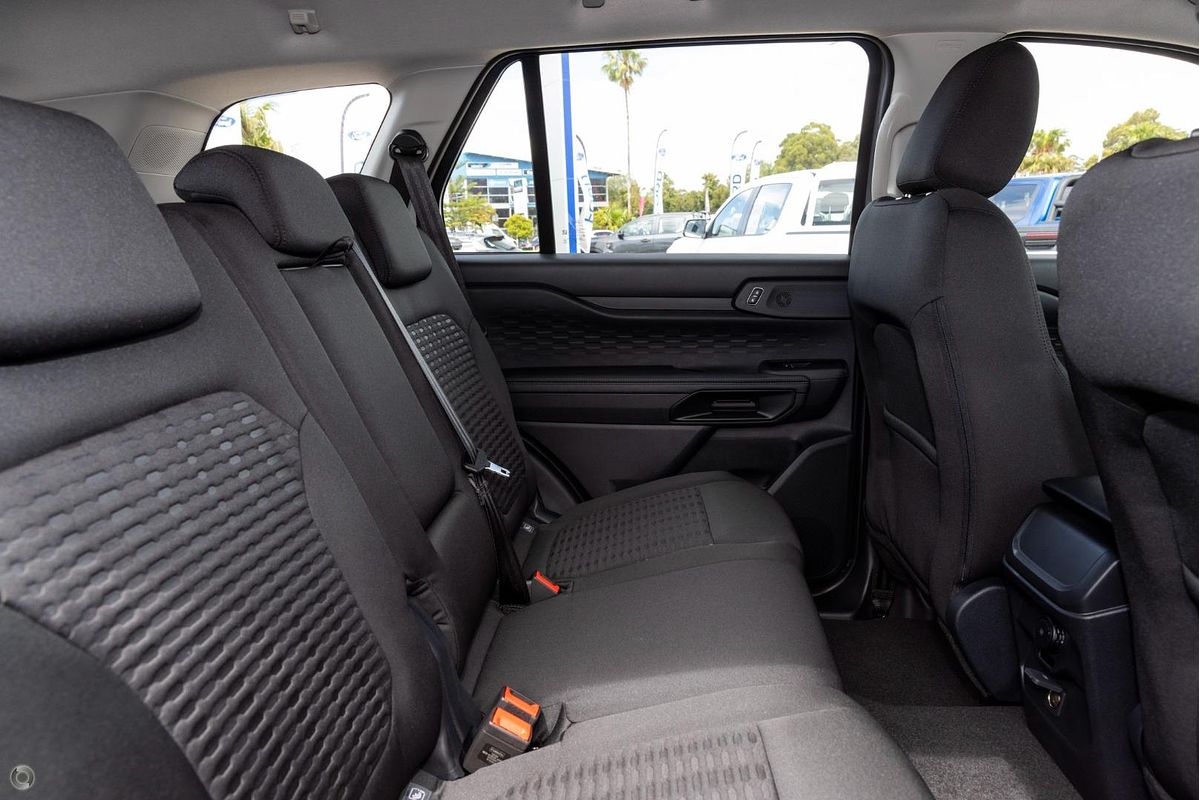 2024 Ford Everest Ambiente 2.0L