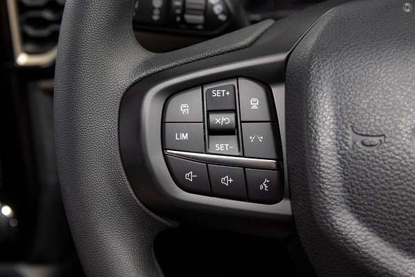 2024 Ford Everest Ambiente 2.0L