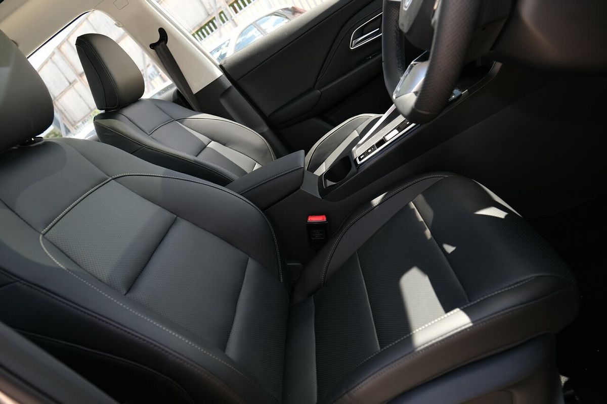 2025 MG ZS Essence Hybrid+ ZS32