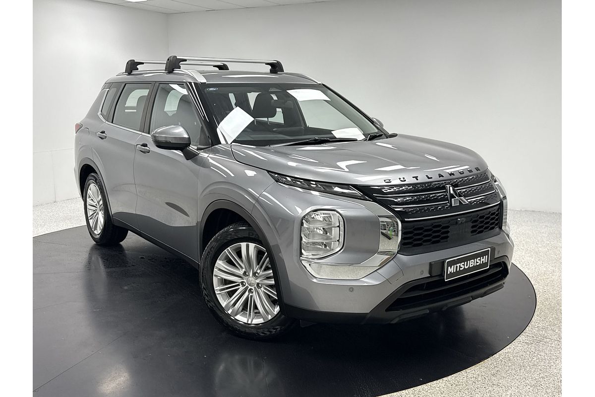 2022 Mitsubishi Outlander ES ZM
