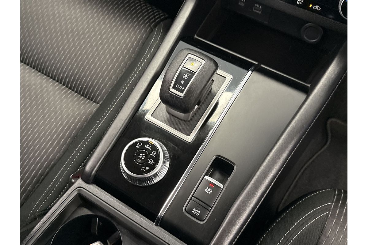 2022 Mitsubishi Outlander ES ZM