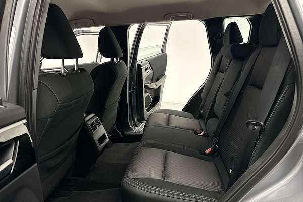 2022 Mitsubishi Outlander ES ZM