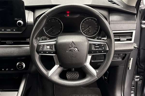 2022 Mitsubishi Outlander ES ZM