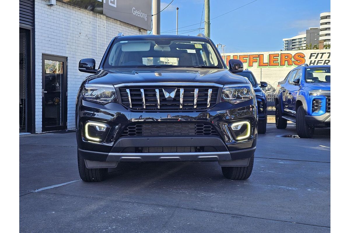 2025 Mahindra Scorpio Z8L