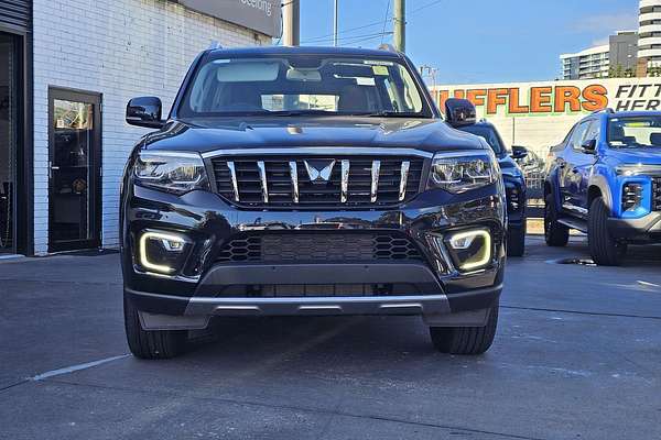 2025 Mahindra Scorpio Z8L