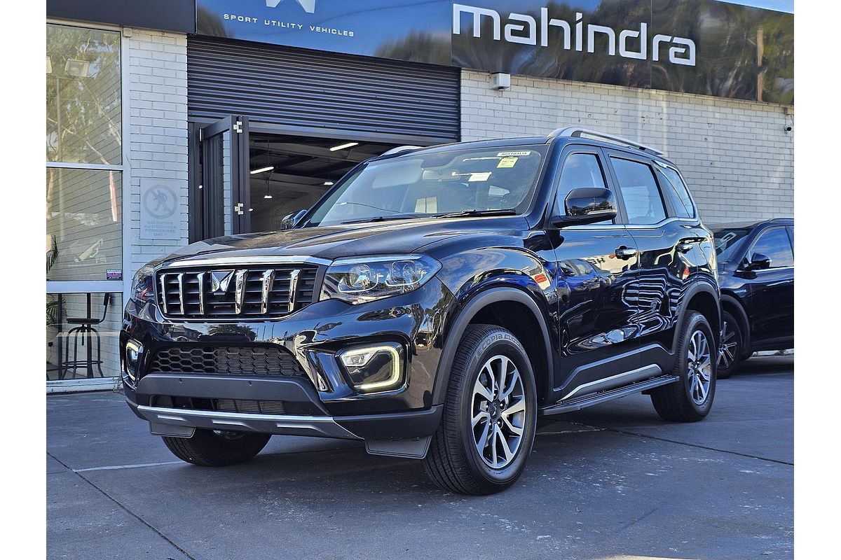 2025 Mahindra Scorpio Z8L