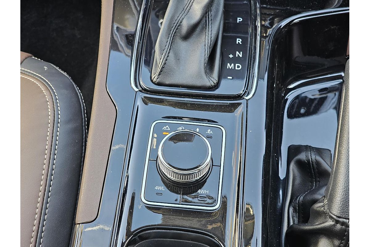 2025 Mahindra Scorpio Z8L
