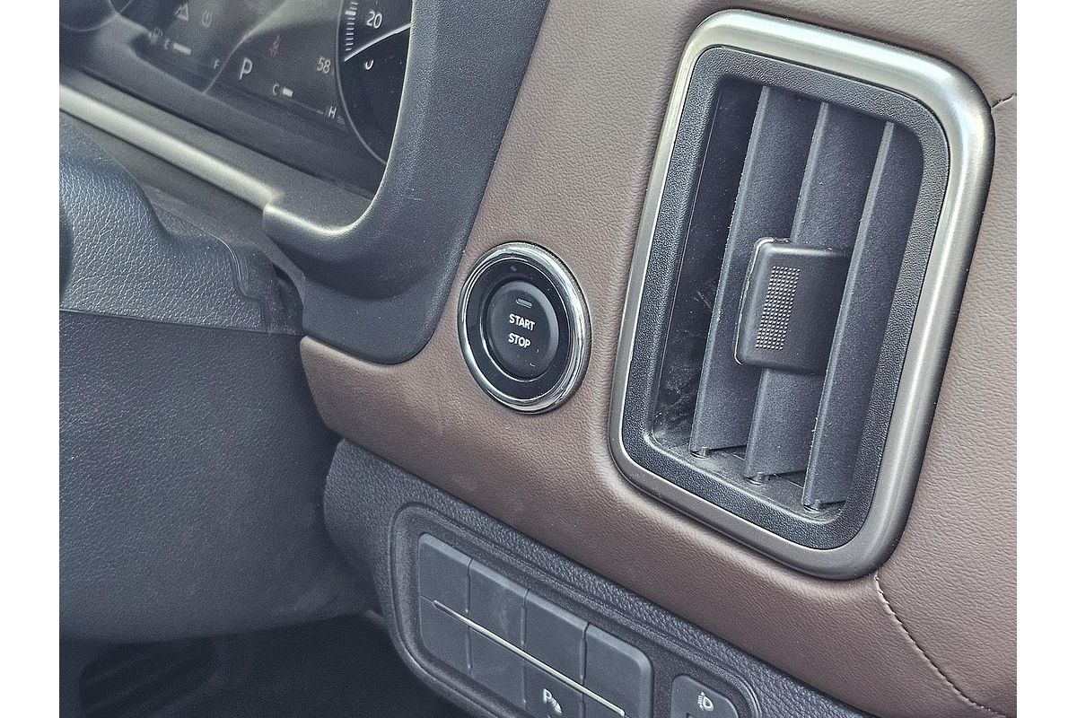 2025 Mahindra Scorpio Z8L