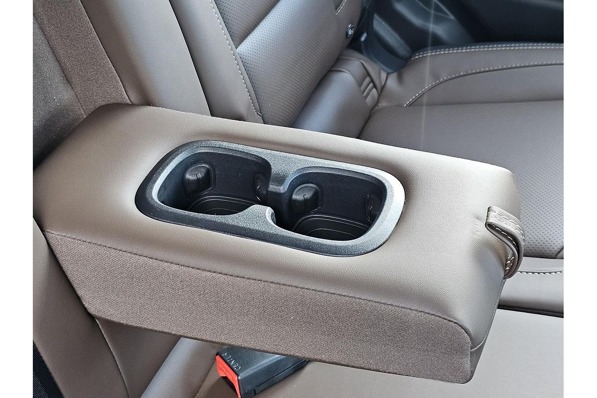 2025 Mahindra Scorpio Z8L