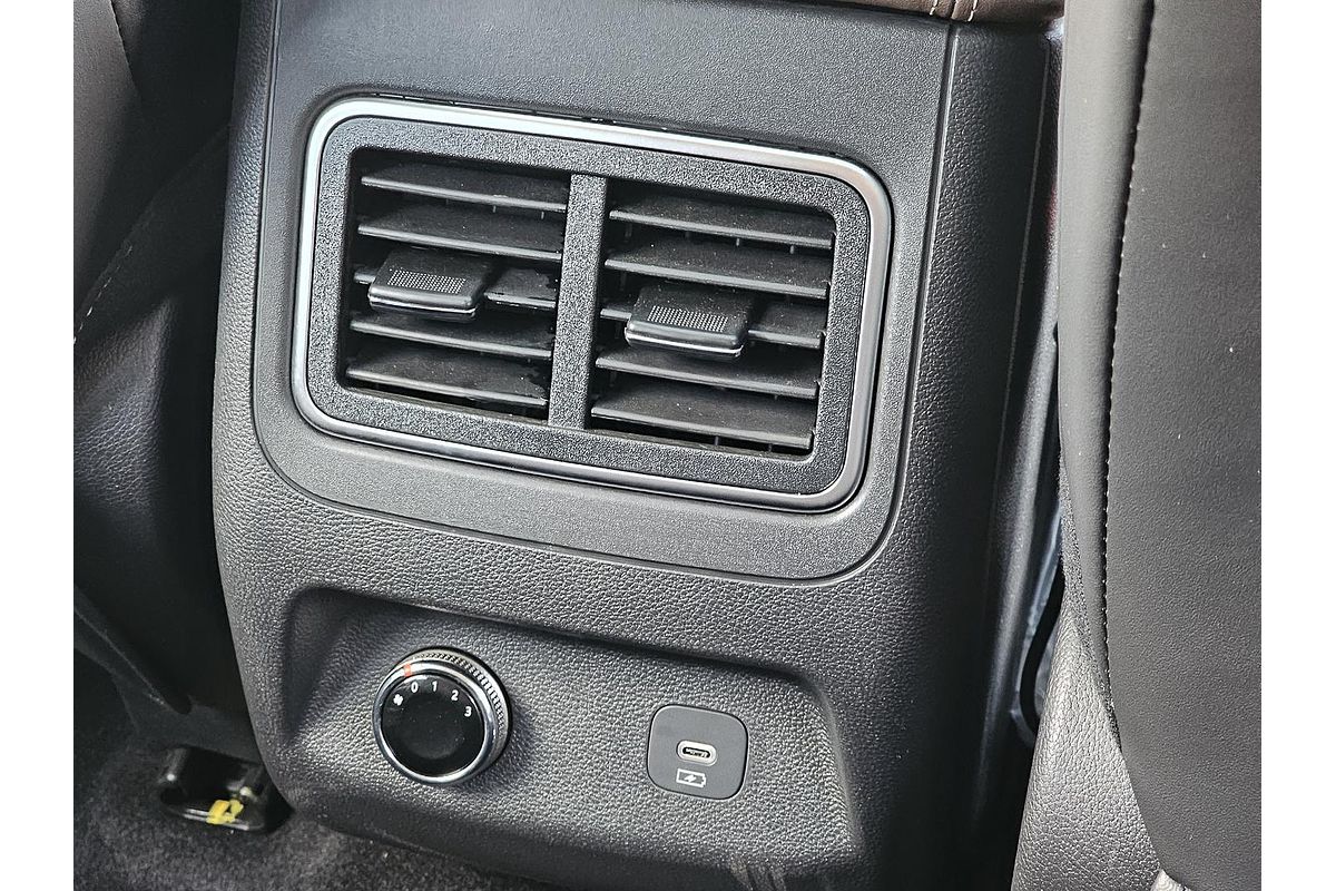 2025 Mahindra Scorpio Z8L