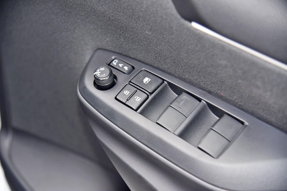2021 Toyota Yaris SX Hybrid MXPH10R