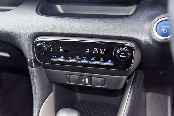 2021 Toyota Yaris SX Hybrid MXPH10R