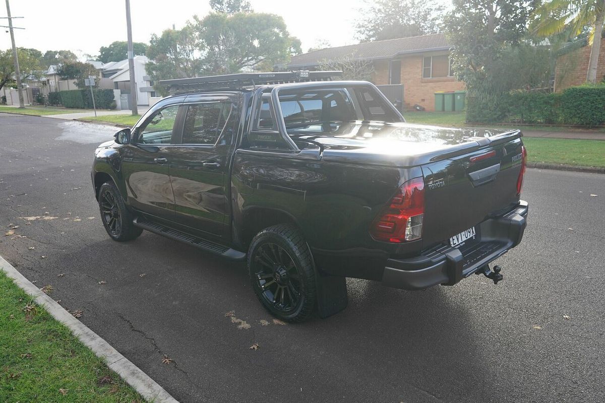 2018 Toyota Hilux Rogue (4x4) GUN126R 4X4