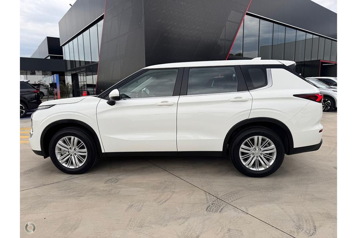 2025 Mitsubishi Outlander ES ZM