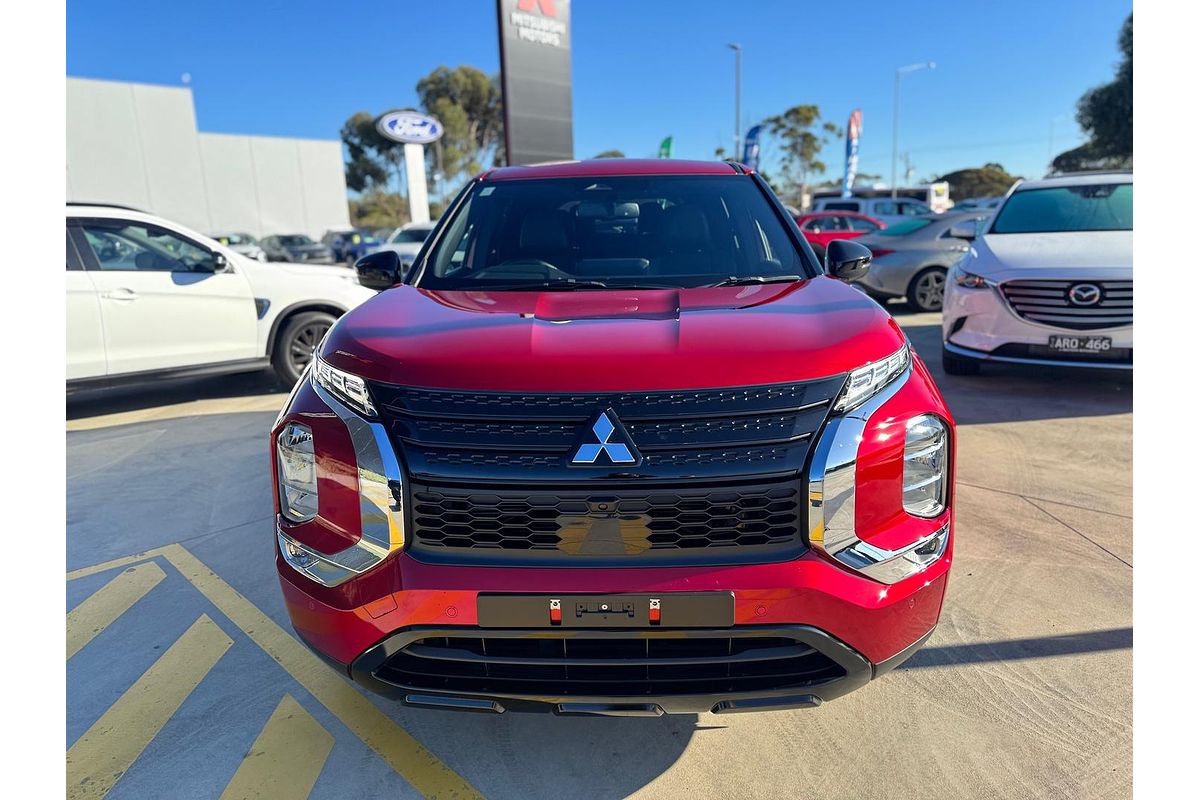 2024 Mitsubishi Outlander Black Edition ZM