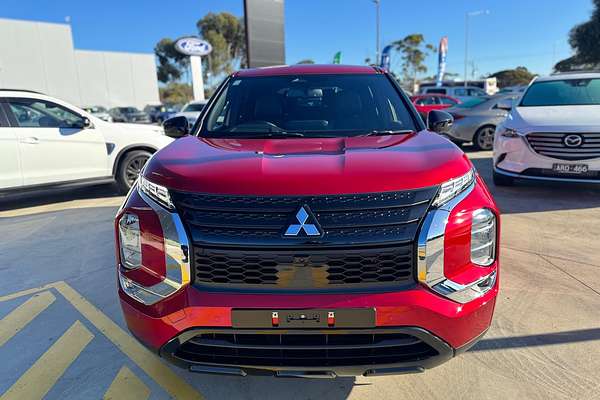 2024 Mitsubishi Outlander Black Edition ZM